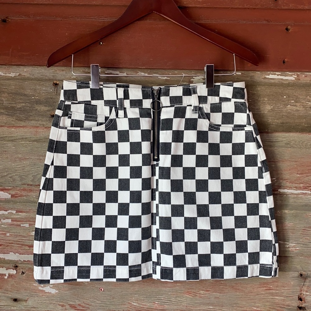 Urban Outfitters Denim Skirt! NWT! Size Medium!